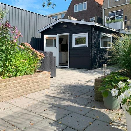 Tiny House Tussen De Grachten Sneek Buitenkant foto