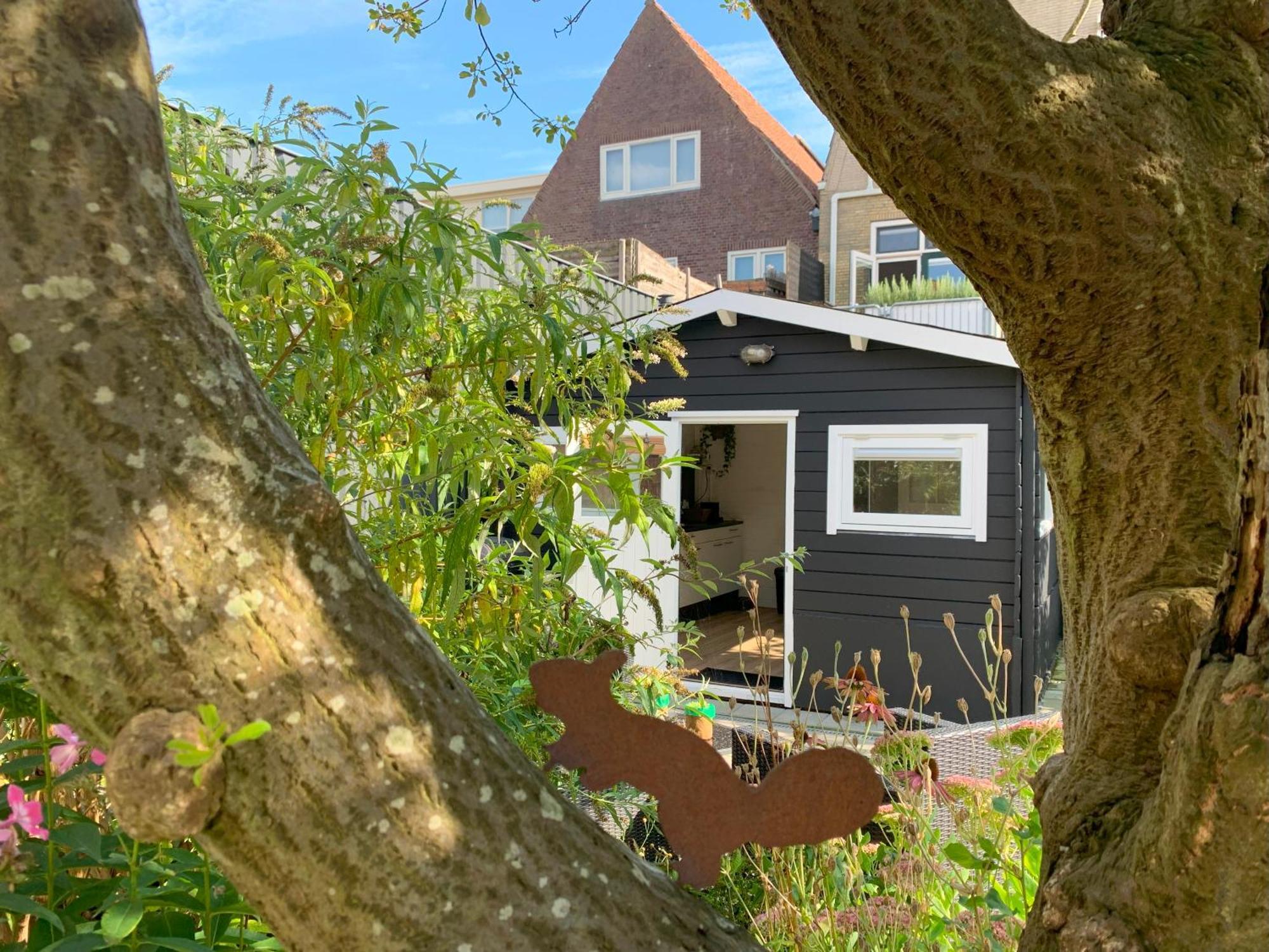 Tiny House Tussen De Grachten Sneek Buitenkant foto
